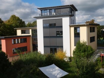 Das fünfstöckige Kompetenzzentrum